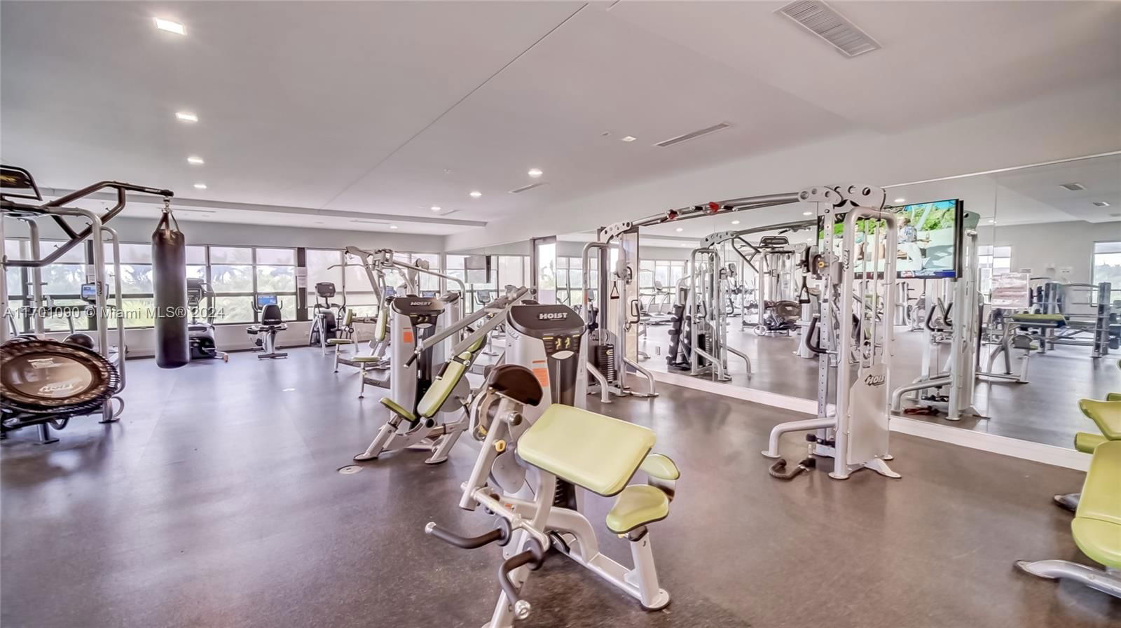 Real estate property located at 8900 97th Ave #208, Miami-dade, St Maarten At Grand Bay, Doral, FL