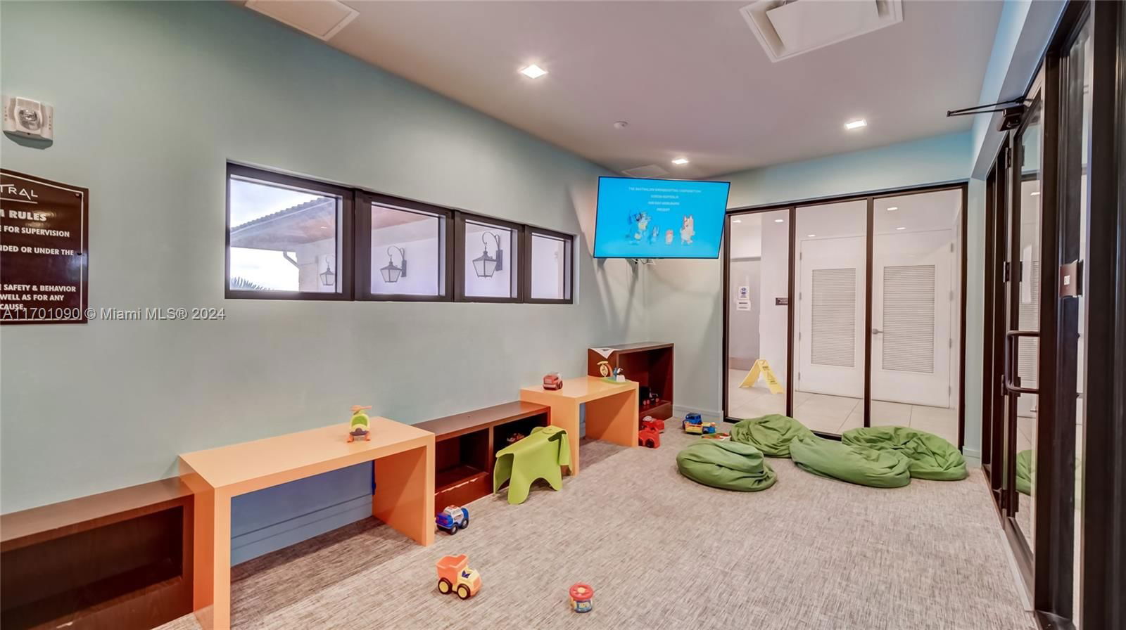 Real estate property located at 8900 97th Ave #208, Miami-dade, St Maarten At Grand Bay, Doral, FL
