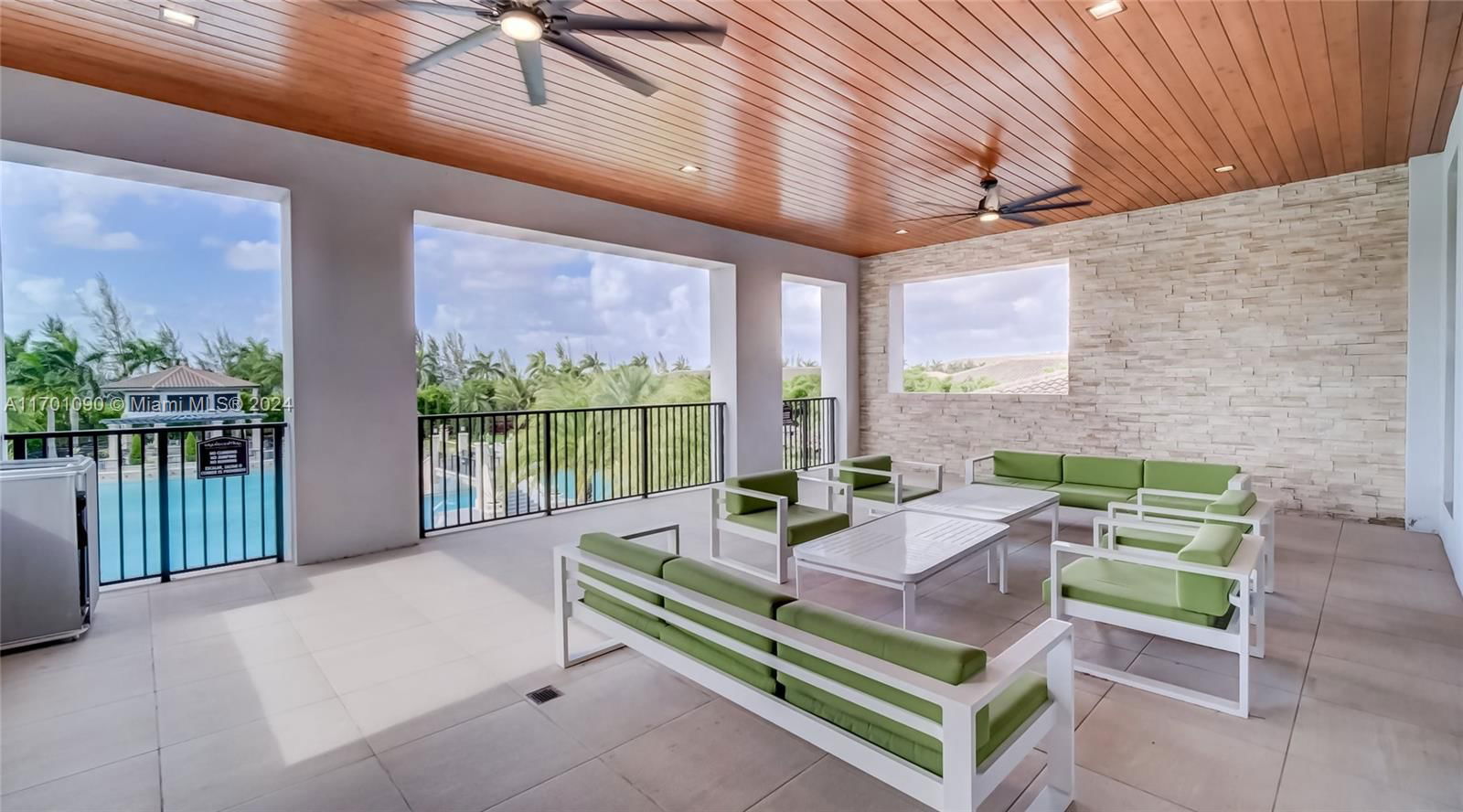 Real estate property located at 8900 97th Ave #208, Miami-dade, St Maarten At Grand Bay, Doral, FL