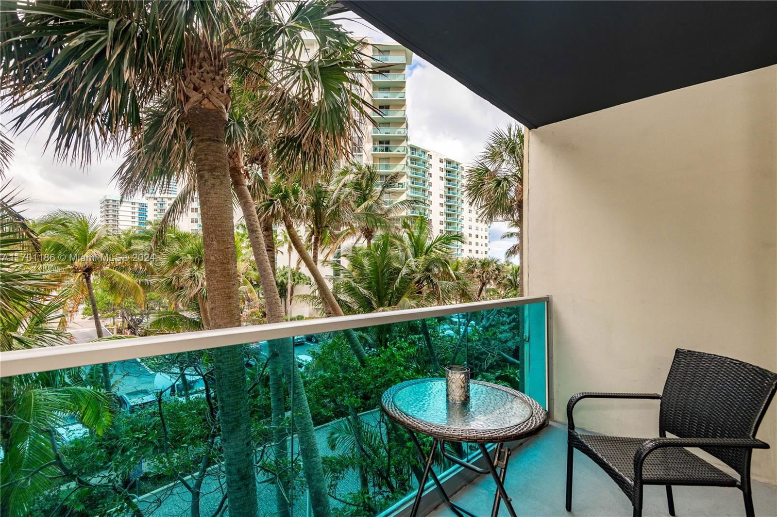 Real estate property located at 4001 Ocean Dr #3C, Broward, SIAN OCEAN RESIDENCES CON, Hollywood, FL