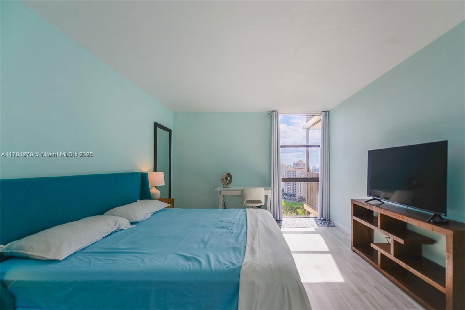 Real estate property located at 20379 Country Club Dr #2435, Miami-dade, Coronado Condo- Tower Ii, Aventura, FL