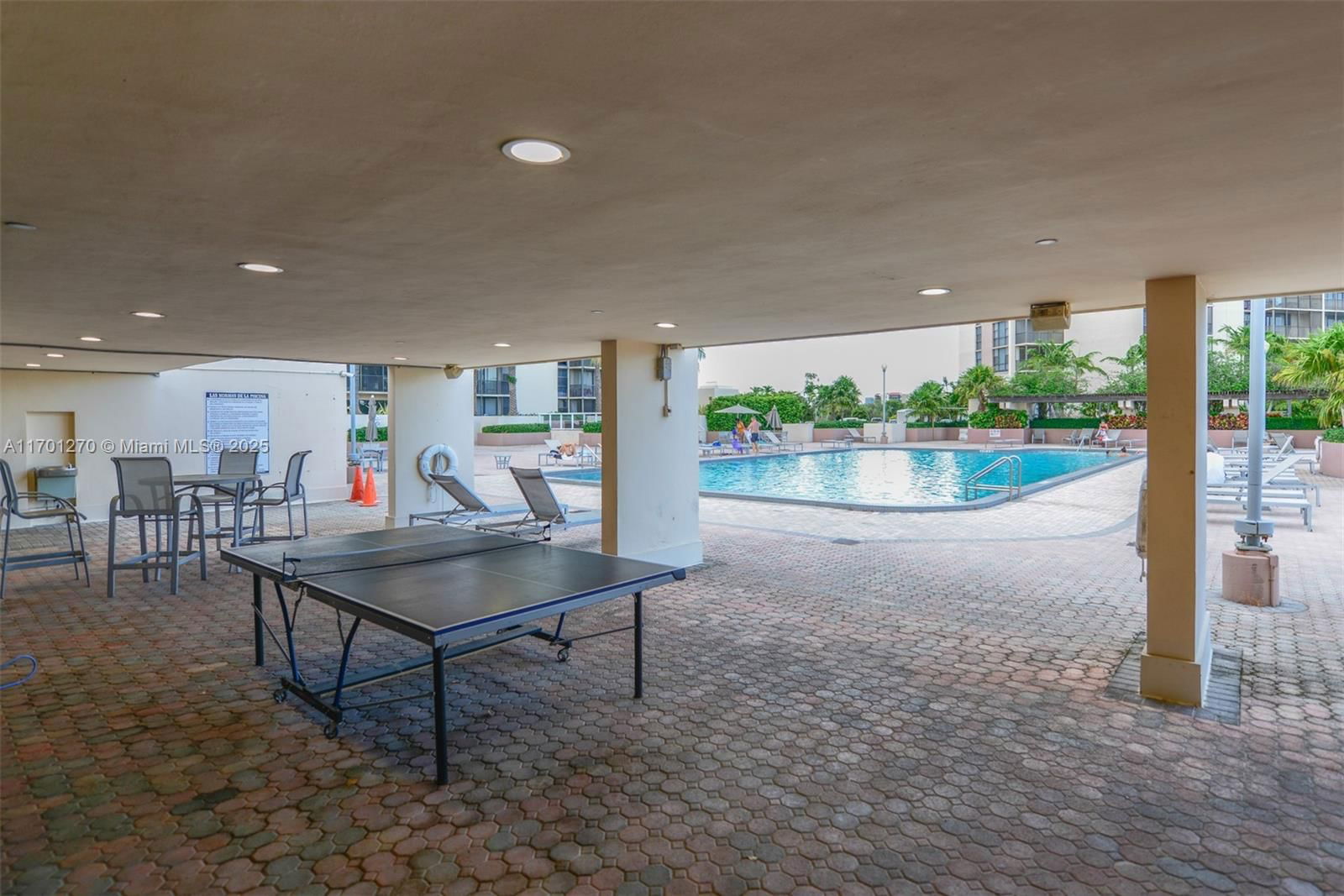 Real estate property located at 20379 Country Club Dr #2435, Miami-dade, Coronado Condo- Tower Ii, Aventura, FL