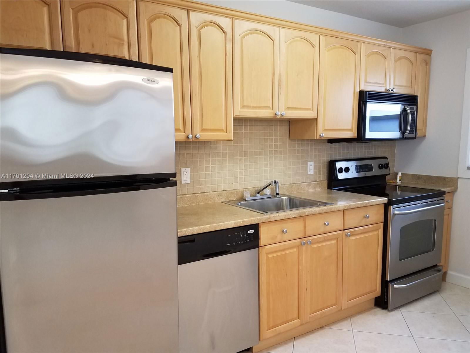 Real estate property located at 415 2nd St #209, Broward, STAR PARADISE CONDO, Hallandale Beach, FL