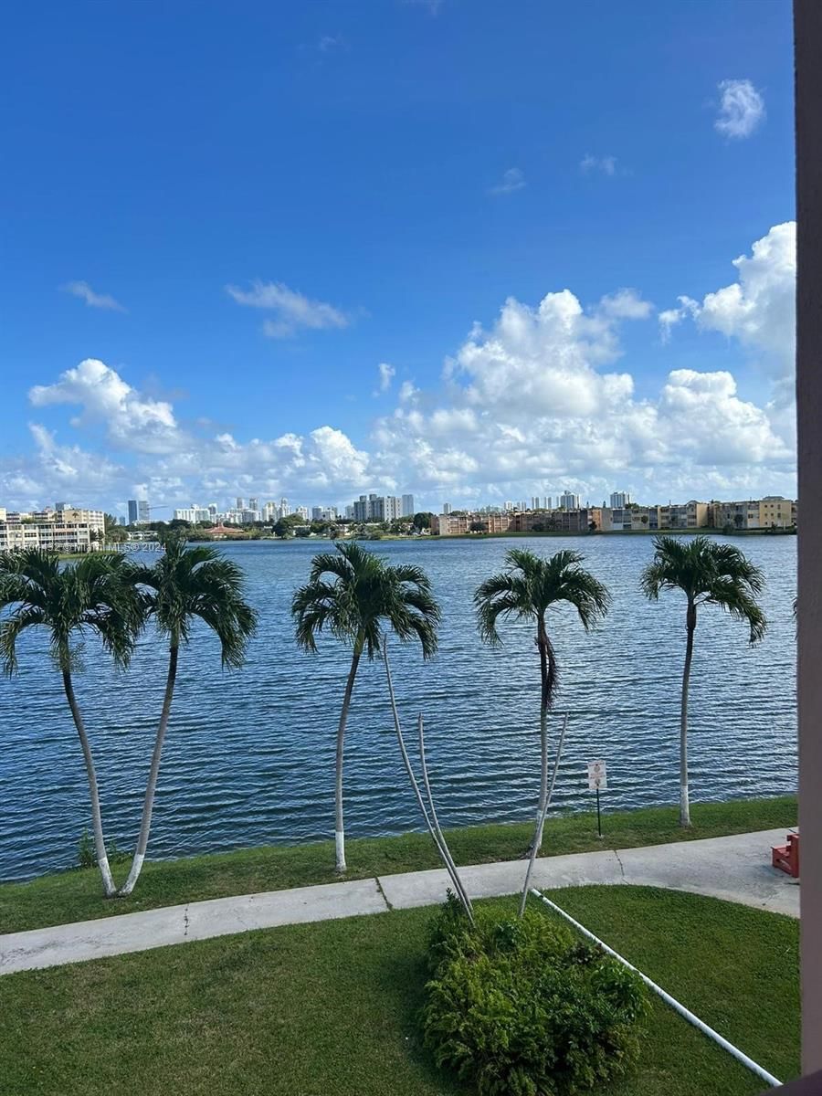 Real estate property located at 18707 14th Ave #727, Miami-Dade, EIGHTH MOORINGS CONDO, Miami, FL