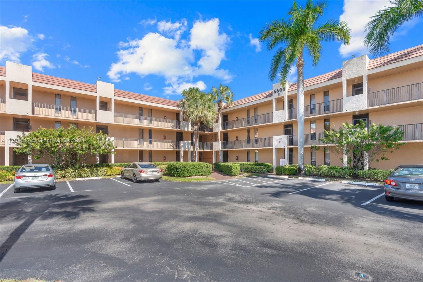 Real estate property located at 6620 Coral Lake Dr #208, Broward, CORAL GATE XI CONDO, Margate, FL