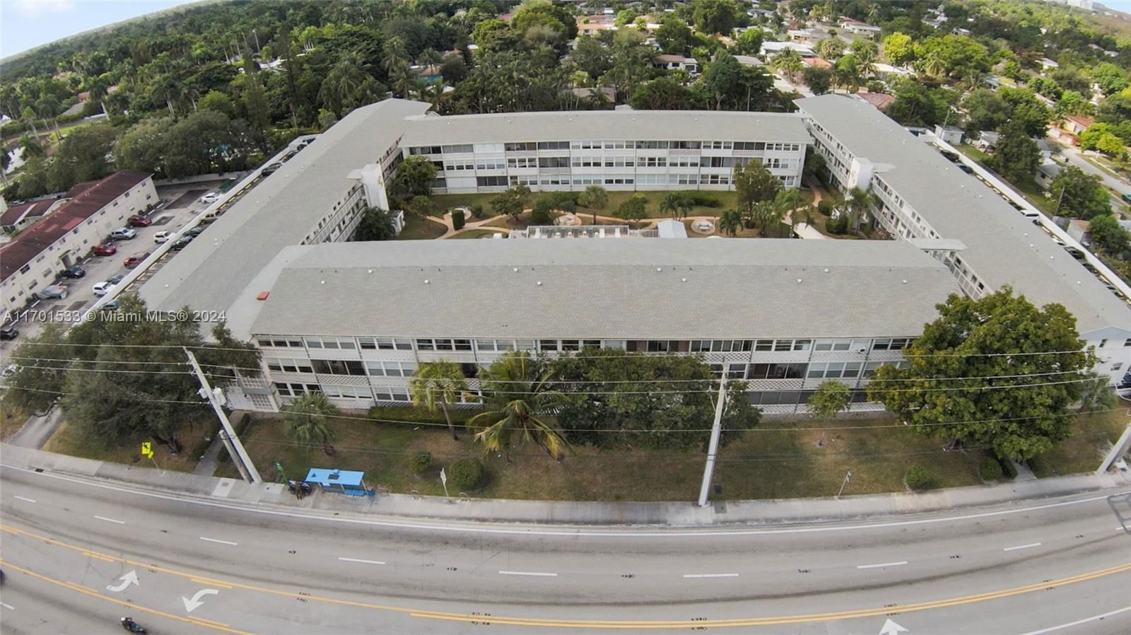 Real estate property located at 15610 6th Ave #22B, Miami-Dade, GOLDEN TOWERS NO 2 INC -, Miami, FL