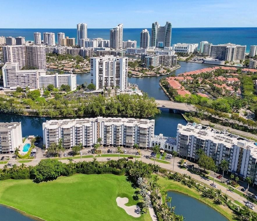 Real estate property located at 200 diplomat #333, Broward, FAIRWAYS RIVIERA CONDO, Hallandale Beach, FL