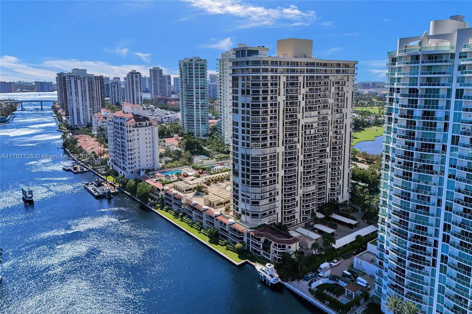 Real estate property located at 20191 Country Club Dr #2310, Miami-Dade, TERRACES NORTH TURNBERRY, Aventura, FL