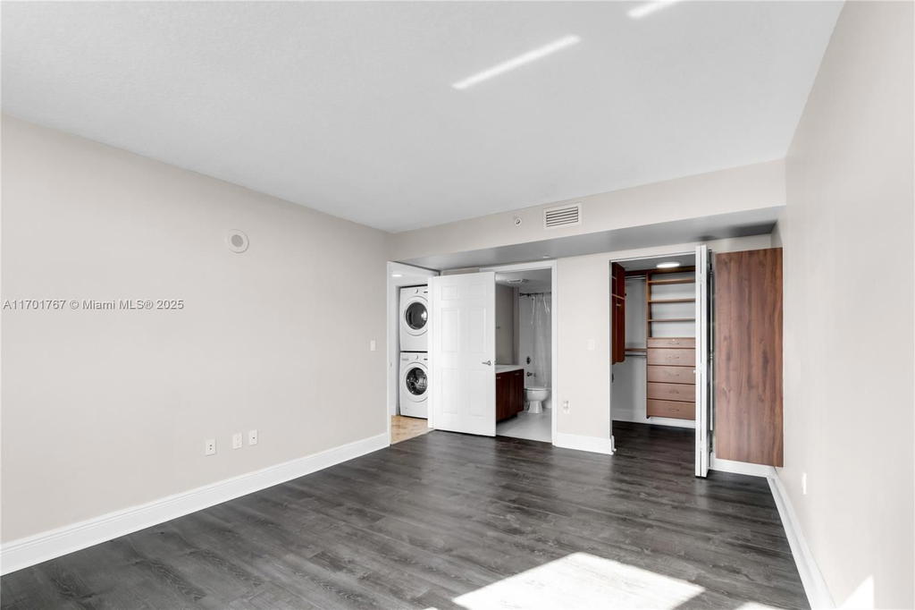 Real estate property located at 3000 Coral Way #1502, Miami-dade, The Aston Condo, Miami, FL