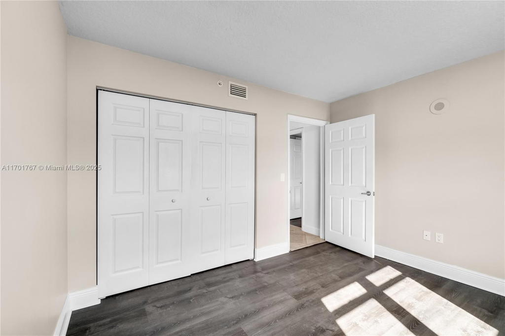 Real estate property located at 3000 Coral Way #1502, Miami-dade, The Aston Condo, Miami, FL