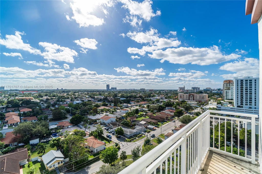 Real estate property located at 3000 Coral Way #1502, Miami-dade, The Aston Condo, Miami, FL