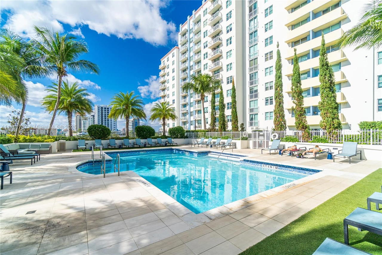 Real estate property located at 3000 Coral Way #1502, Miami-dade, The Aston Condo, Miami, FL