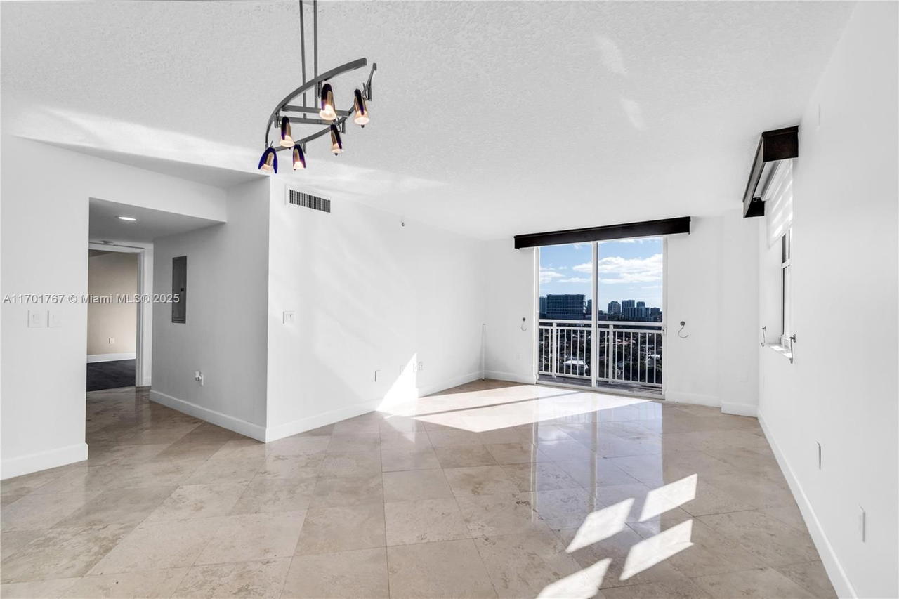 Real estate property located at 3000 Coral Way #1502, Miami-dade, The Aston Condo, Miami, FL
