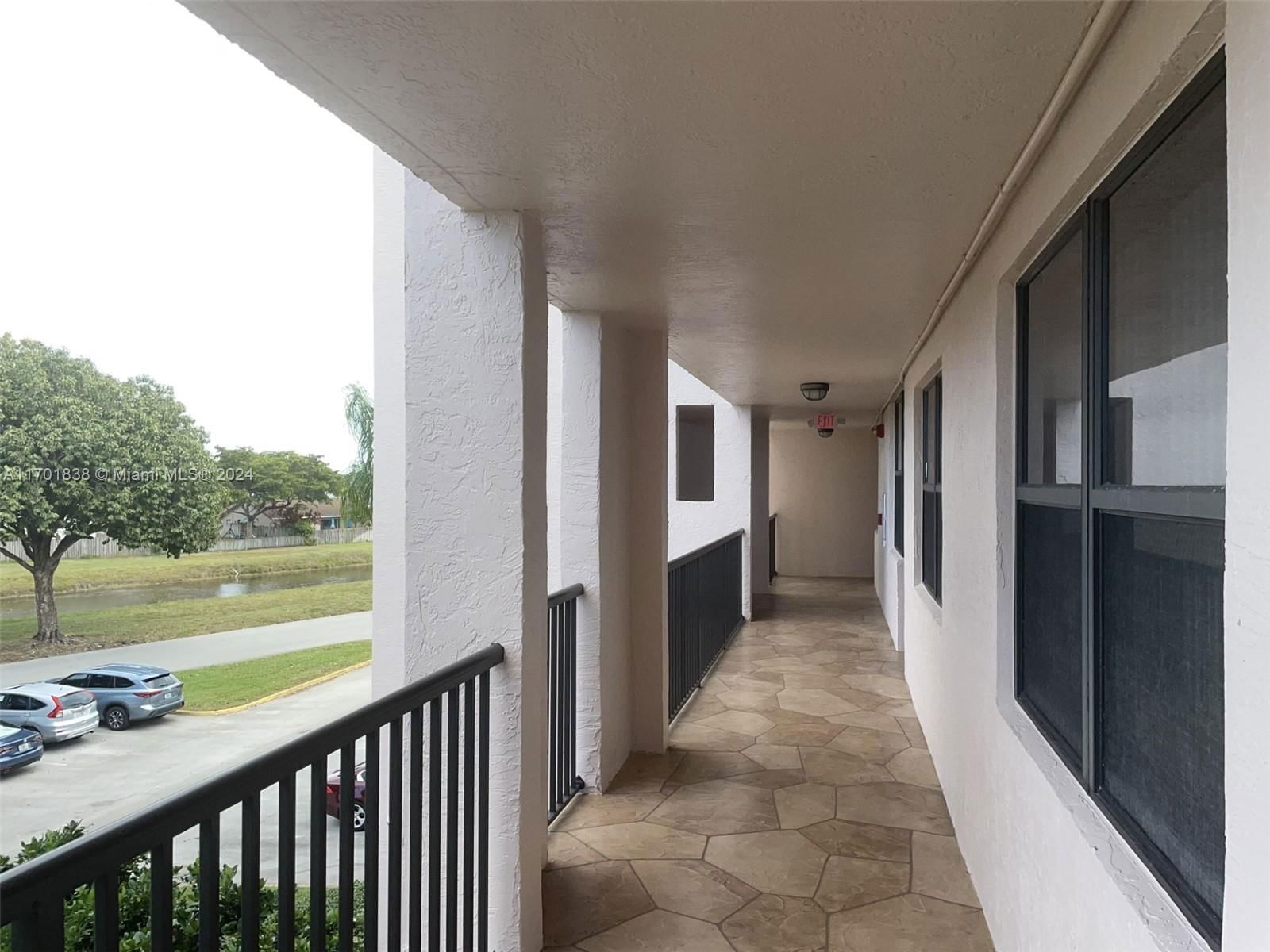 Real estate property located at 10360 30th Ct #303, Broward, SUNRISE LAKES 167 CONDO, Sunrise, FL