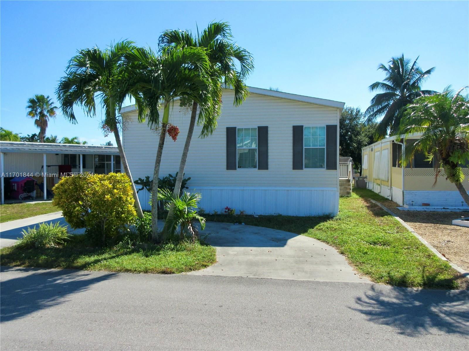 Real estate property located at 3200 Teakwood Ln, Broward, RAVENSWOOD ESTATES & MARI, Dania Beach, FL