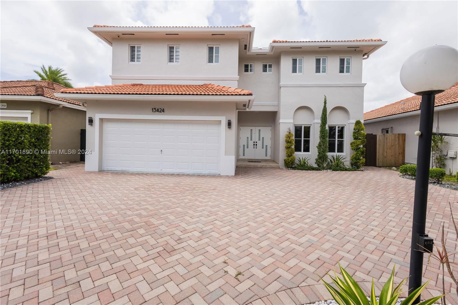 Real estate property located at 13424 136th Ter, Miami-Dade, TWIN LAKE SHORES WEST, Miami, FL