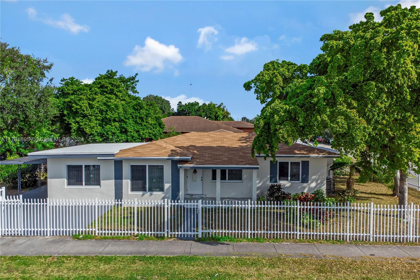 Real estate property located at 5325 22nd St, Broward, CARVER RANCHES REV PLAT, West Park, FL