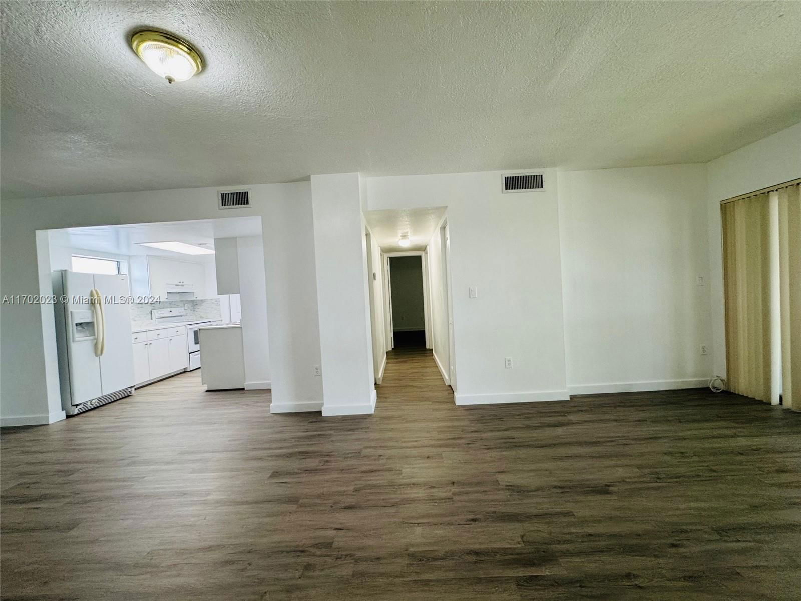 Real estate property located at 6320 138th Ct #408, Miami-Dade, VILLA GRANDE CONDO, Miami, FL