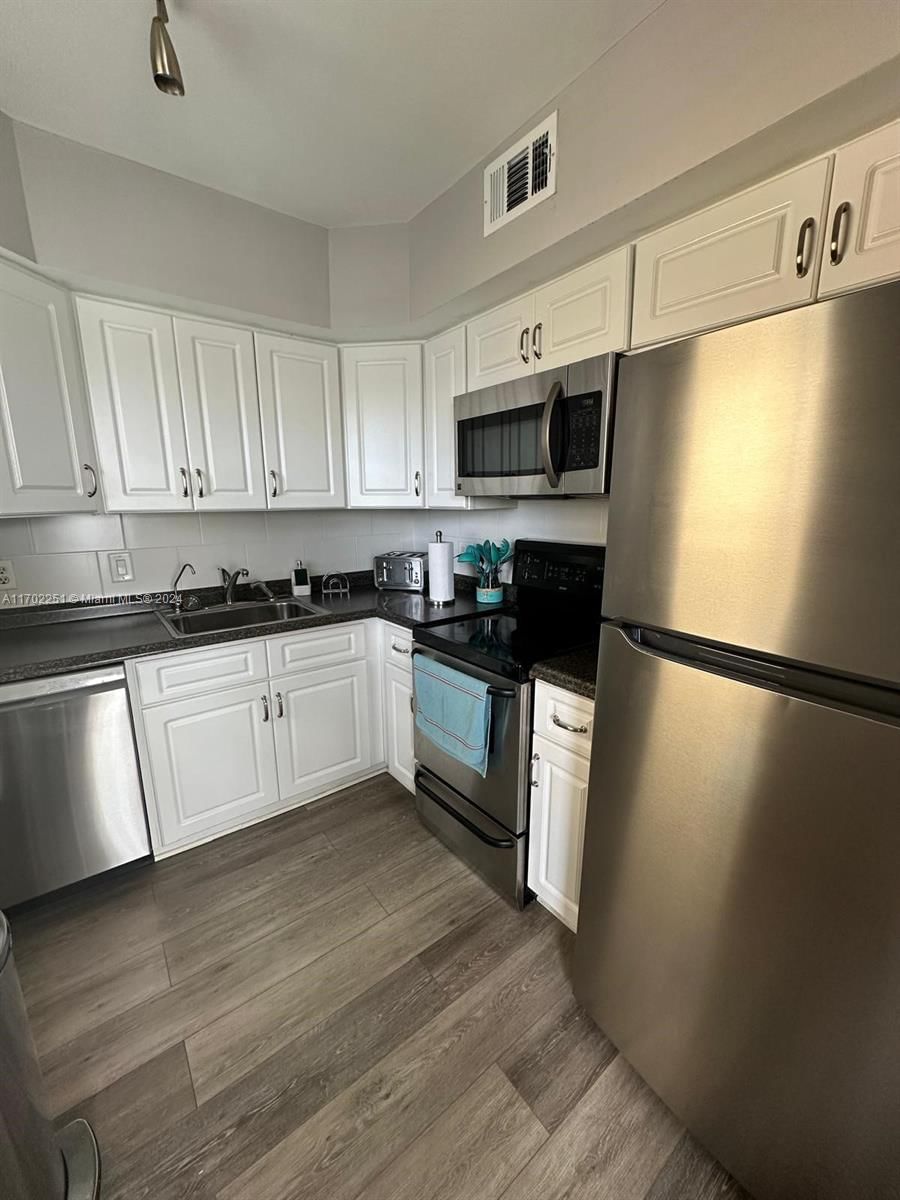 Real estate property located at 605 Riverside Dr #10, Broward, Aloha Condo, Pompano Beach, FL