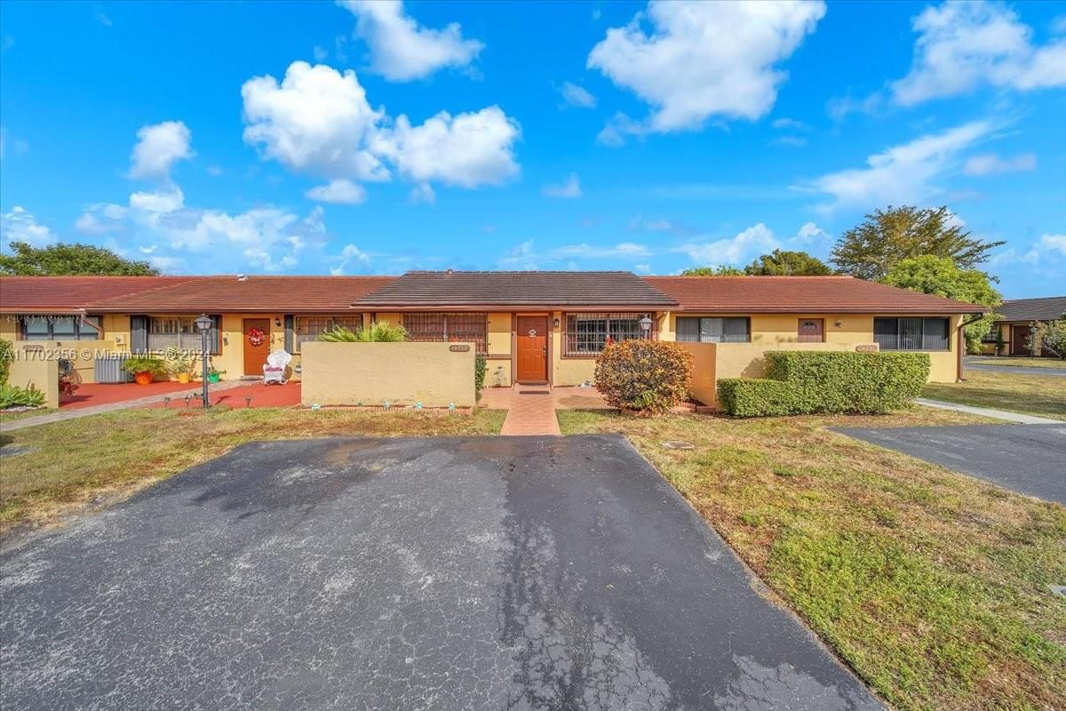 Real estate property located at 14733 85th Ter, Miami-Dade, KENDALE LAKES WEST TOWNHO, Miami, FL