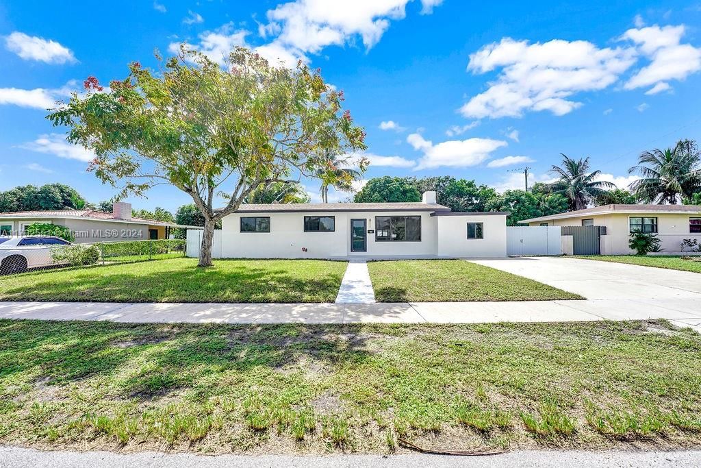 Real estate property located at 60 193rd Ter, Miami-Dade, SIERRA 1ST ADDN, Miami, FL