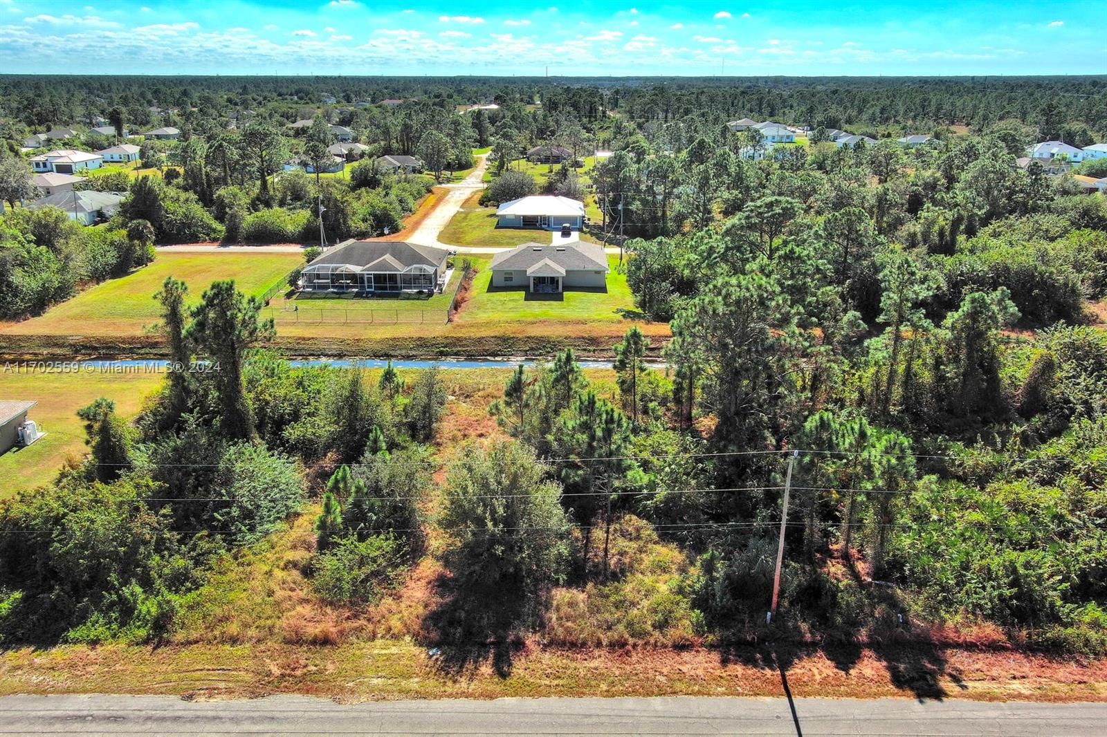 Real estate property located at 844 Carbon St E, Lee, Lehigh Acres, Lehigh Acres, FL