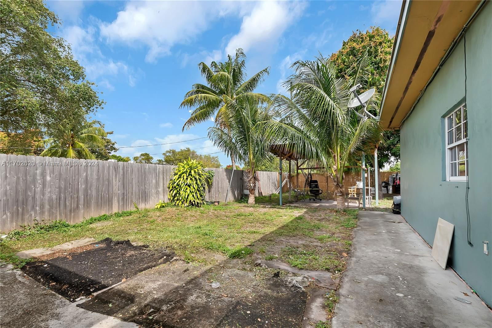 Real estate property located at 2731 100th St, Miami-dade, The Tropics Amd, Miami, FL