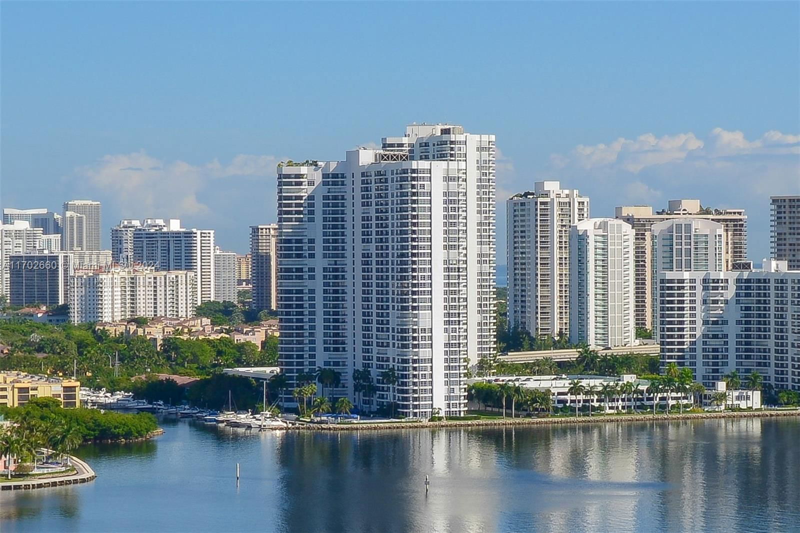 Real estate property located at 3530 Mystic Pointe Dr #2108, Miami-Dade, MYSTIC POINTE TOWER 500 C, Aventura, FL