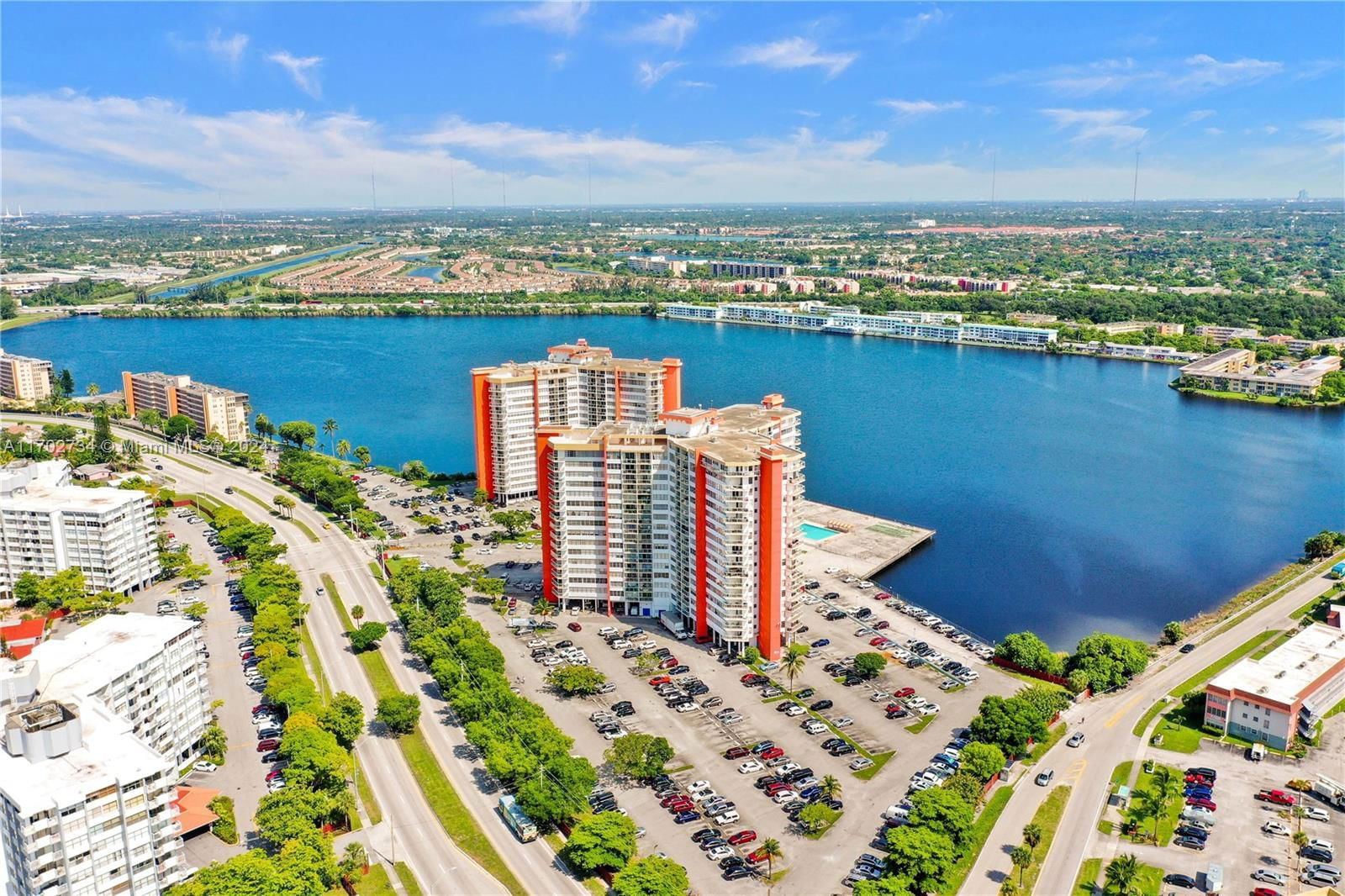 Real estate property located at 1301 Miami Gardens Dr #401W, Miami-Dade, BUCKLEY TOWERS CONDO - EA, Miami, FL