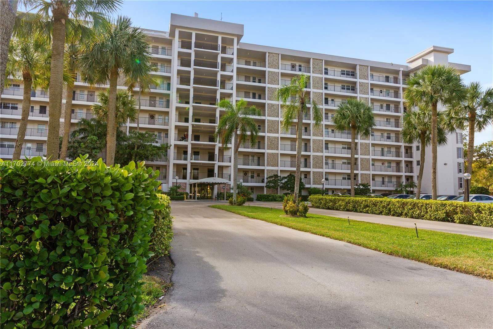 Real estate property located at 3150 Palm Aire Dr #805, Broward, NO 10 PALM-AIRE COUNTRY C, Pompano Beach, FL