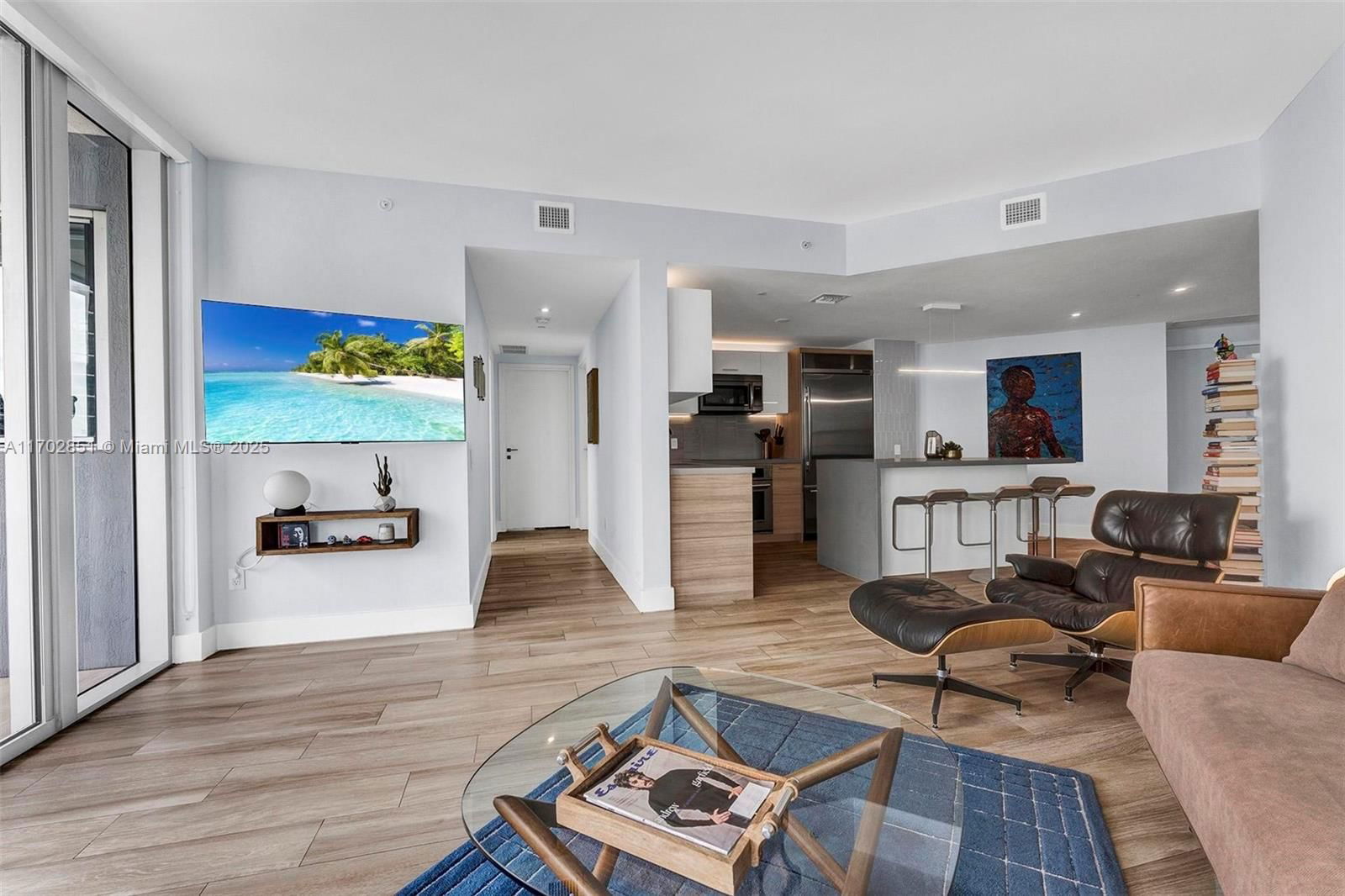 Real estate property located at 1300 Brickell Bay Dr #1810, Miami-dade, Brickellhouse Condo, Miami, FL