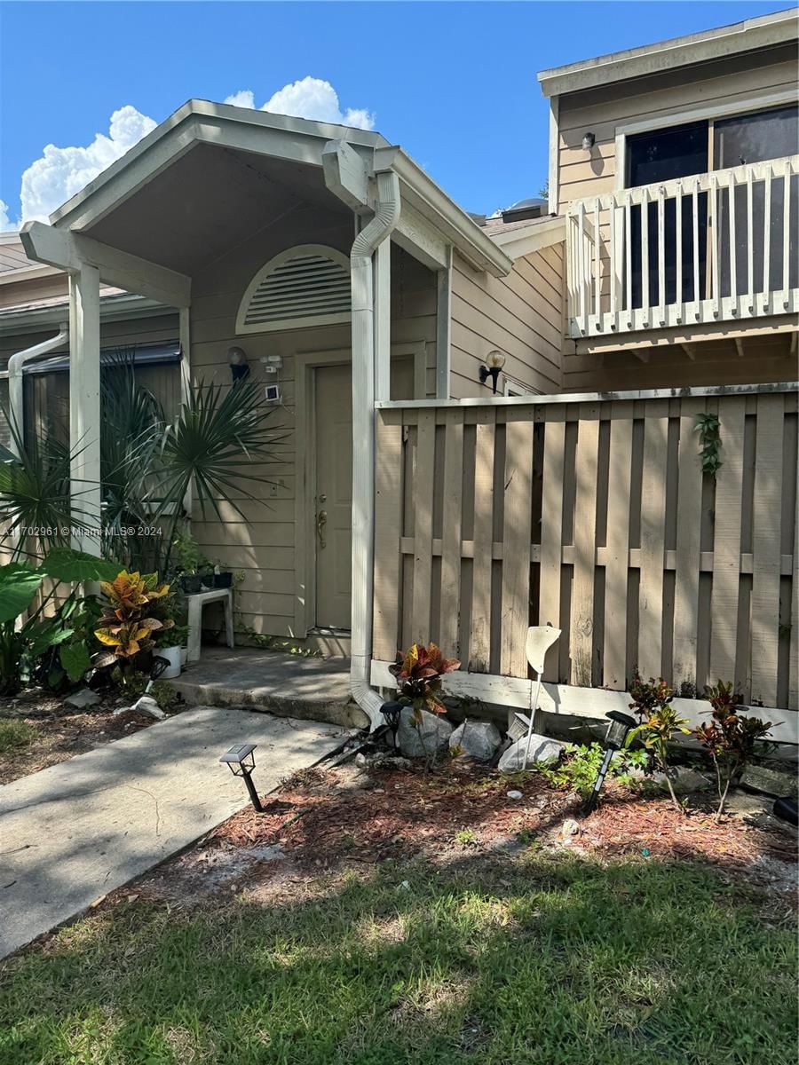 Real estate property located at 7157 Sportsmans Dr #7157, Broward, ROCK ISLAND LAND CORP, North Lauderdale, FL