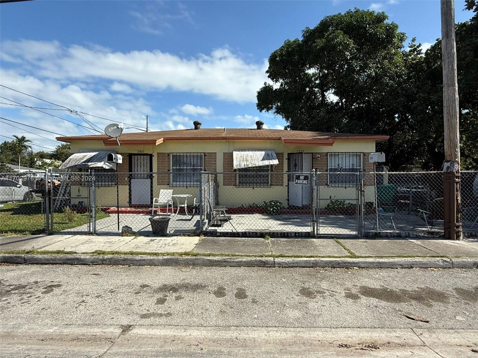 Real estate property located at 2523 11th Ave, Miami-Dade, BON AIRE, Miami, FL