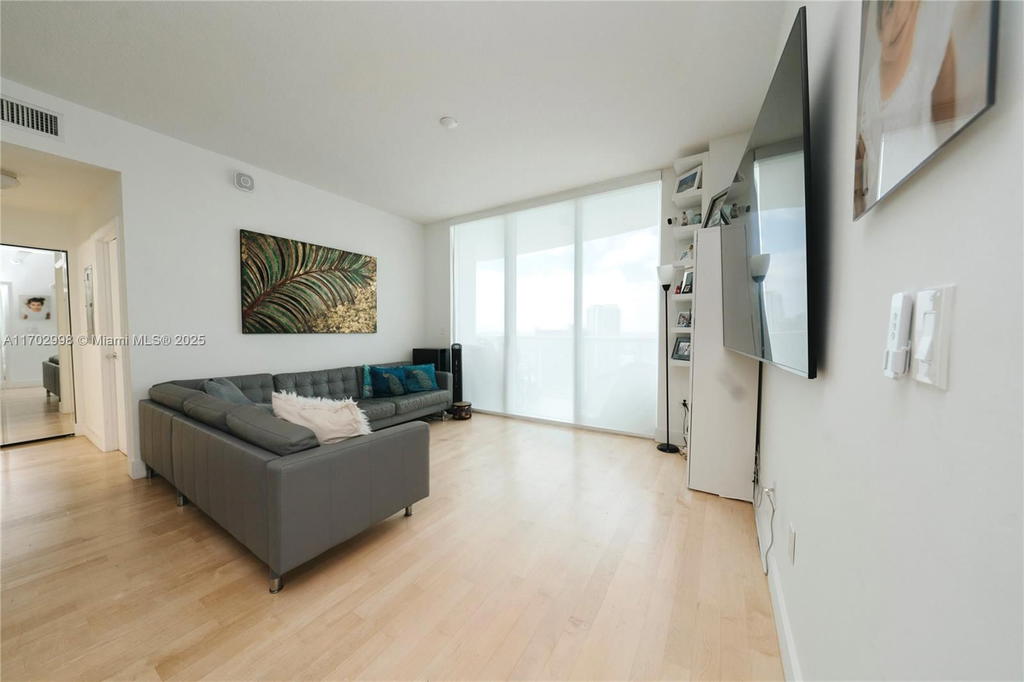 Real estate property located at 31 5th St #3817, Miami-dade, Brickell On The River N T, Miami, FL