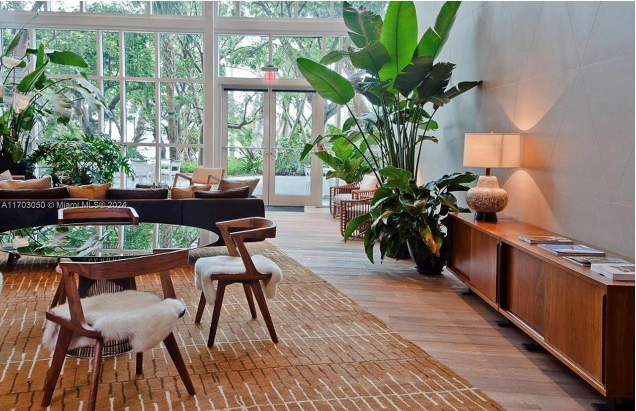Real estate property located at 2020 Bayshore Dr #1008, Miami-dade, Paramount Bay Condo, Miami, FL