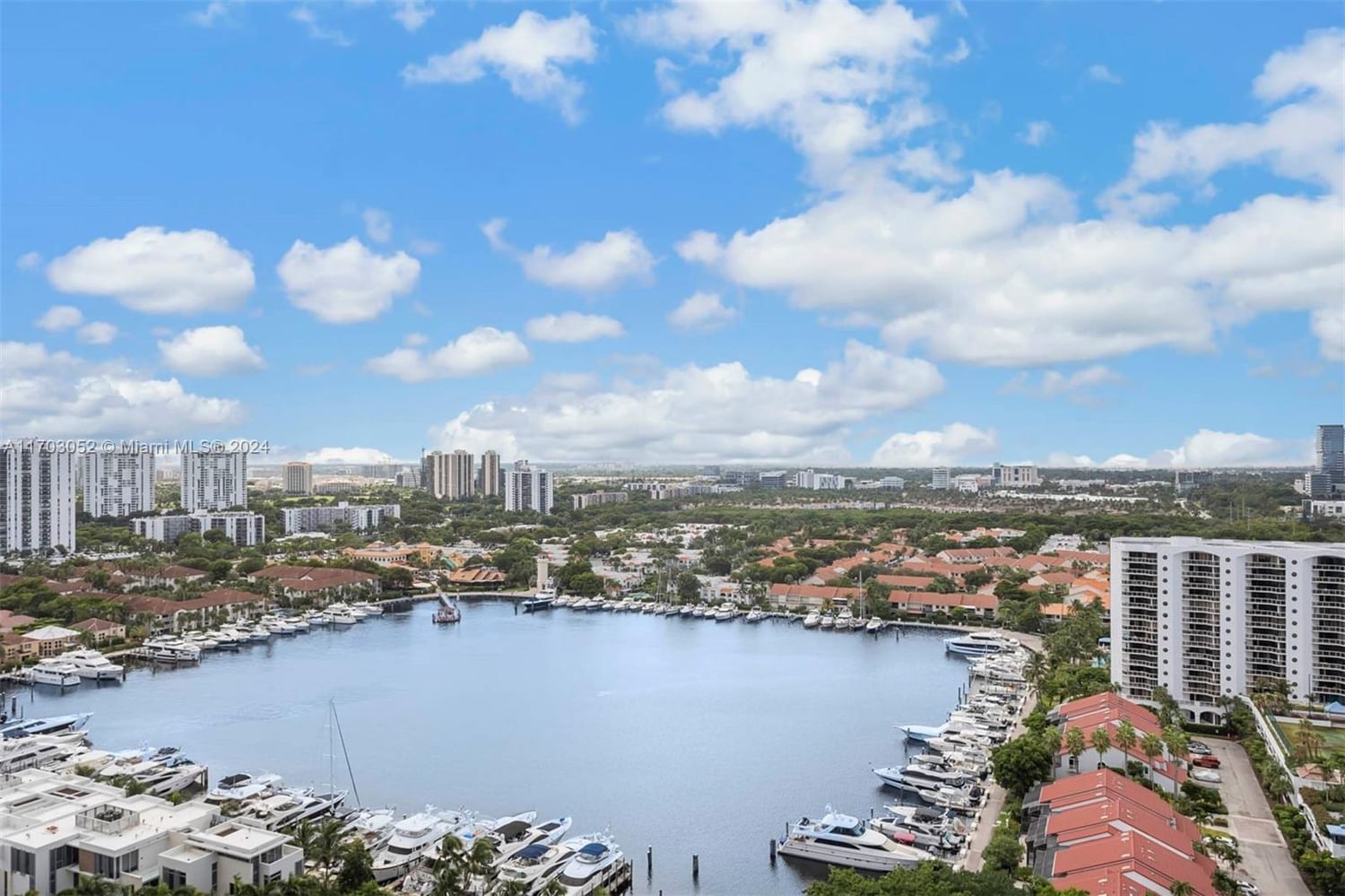 Real estate property located at 21205 Yacht Club Dr #2403, Miami-Dade, NORTH TOWER AT THE POINT, Aventura, FL