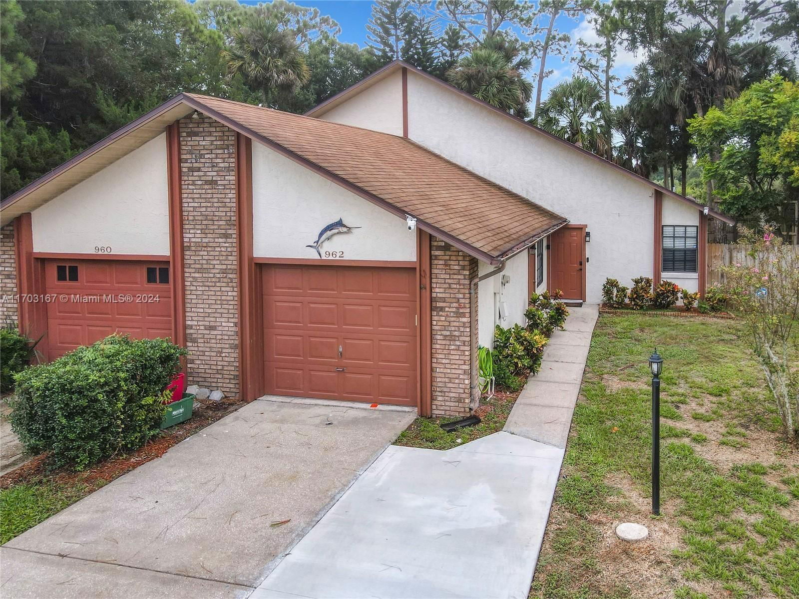 Real estate property located at 962 STONYBROOK CIRCLE, Volusia, DUNLAWTON HILLS UNIT 03A, Port Orange, FL