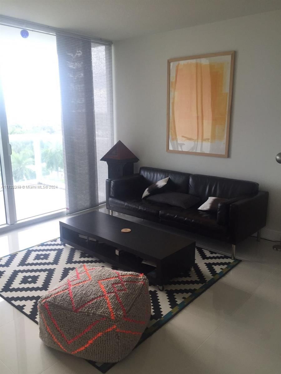 Real estate property located at 1871 S River Dr #1604, Miami-Dade, TERRAZAS RIVERPARK VILLAG, Miami, FL