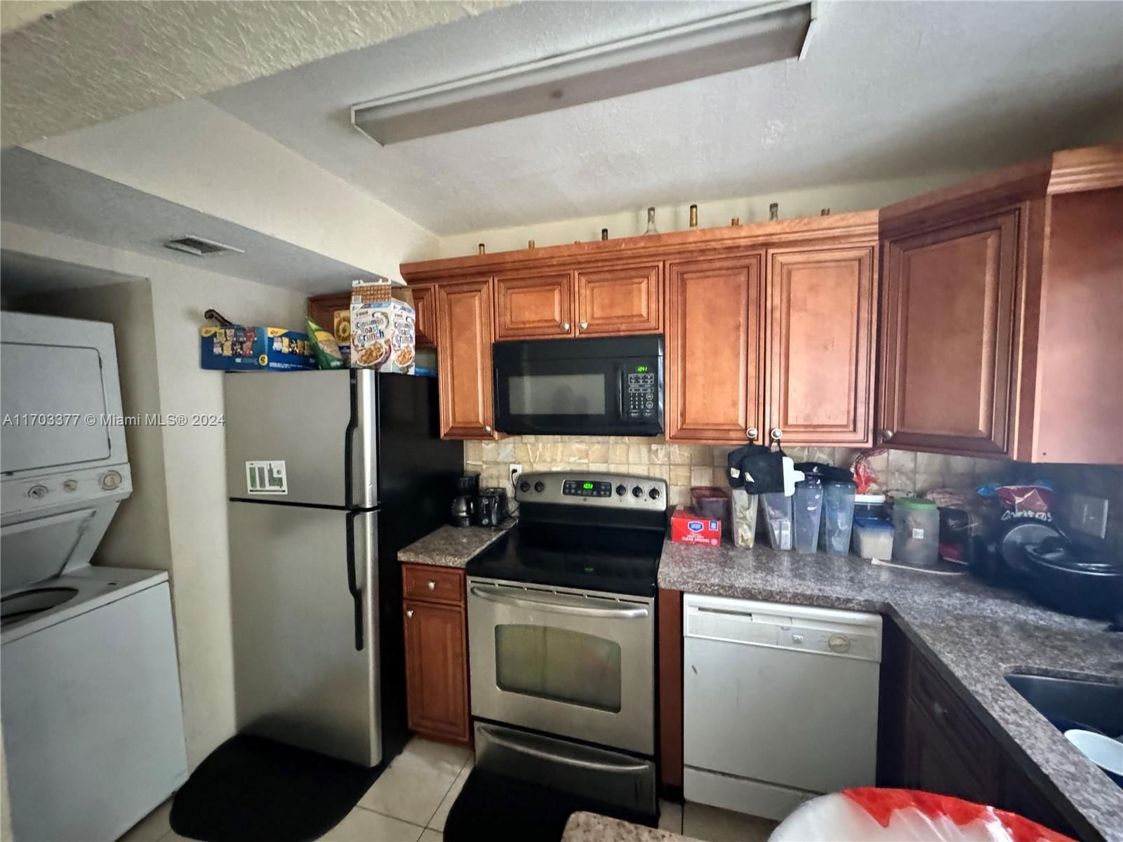 Real estate property located at 2414 52nd Ave #2414, Broward, CENTURY GARDEN CONDO, Lauderhill, FL