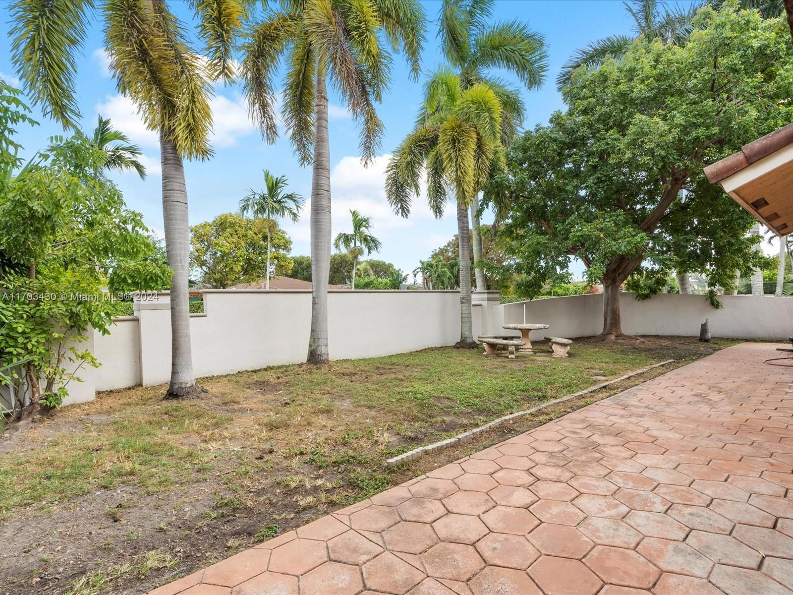 Real estate property located at 12493 122nd Ct, Miami-dade, Kendall Breeze South, Miami, FL