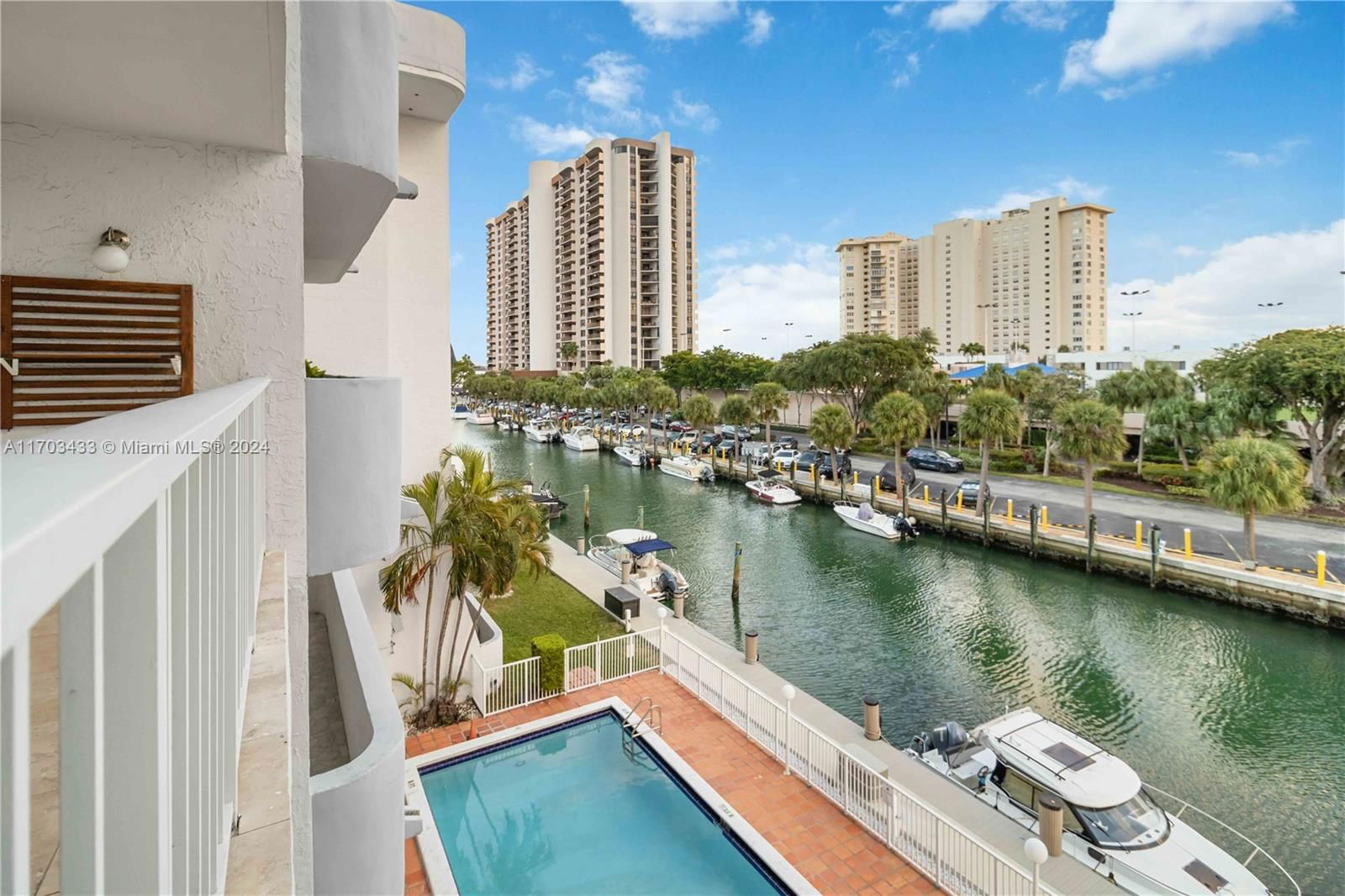 Real estate property located at 1650 115th St #407, Miami-Dade, CRICKET CLUBHOUSE CONDO, Miami, FL