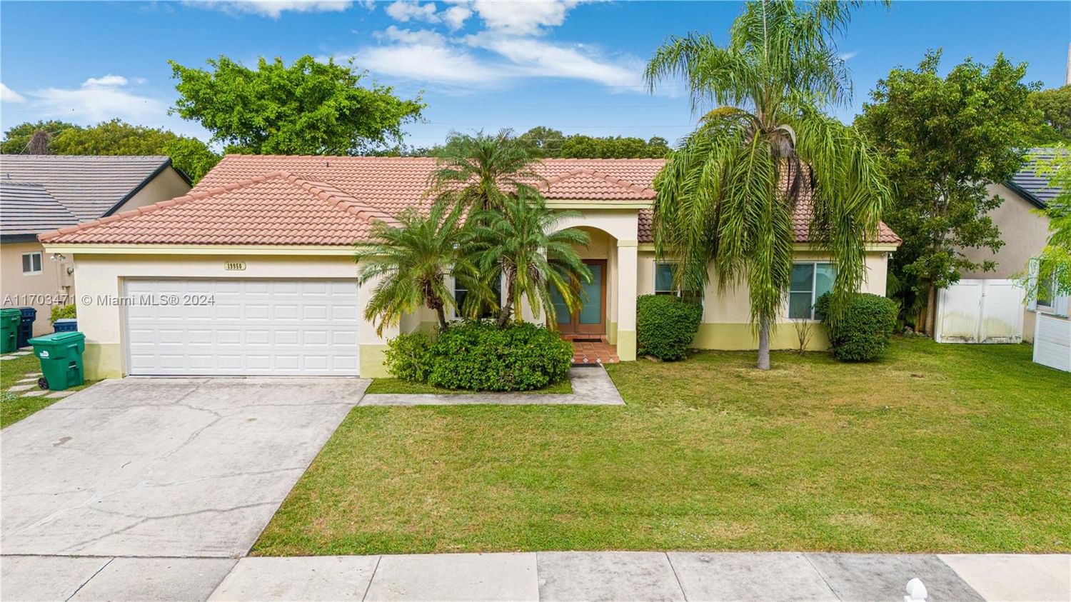 Real estate property located at 19950 Cutler Ct, Miami-Dade, MUNNE ROYAL HOMES, Cutler Bay, FL