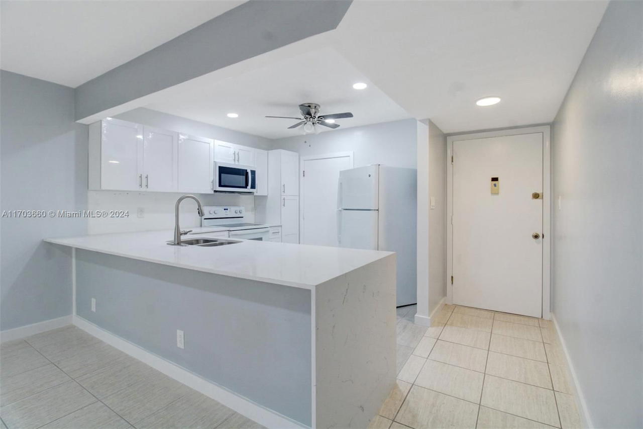 Real estate property located at 2251 48th Ter #208, Broward, Castle Apartments 7 Condo, Lauderhill, FL
