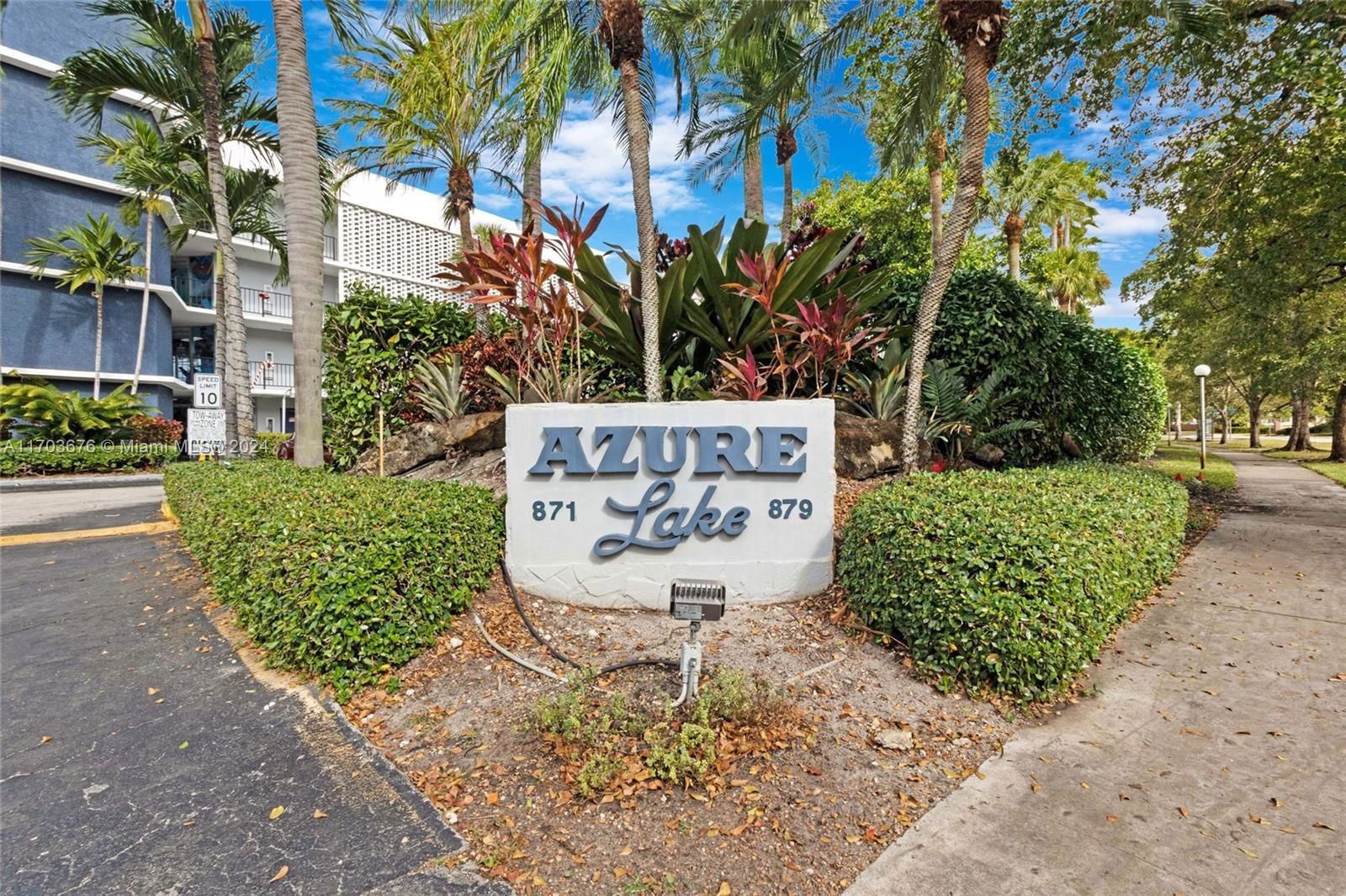 Real estate property located at 875 195th St #112, Miami-Dade, AZURE LAKE CONDO, Miami, FL