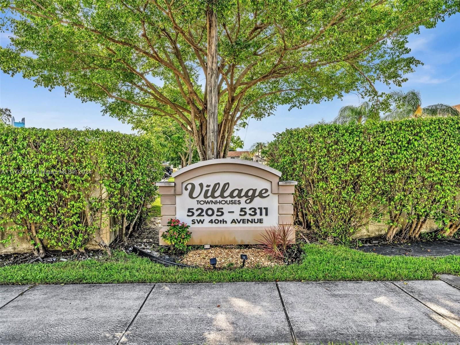 Real estate property located at 5277 40th Ave #17, Broward, VILLAGE TOWNHOUSE 1 CONDO, Dania Beach, FL