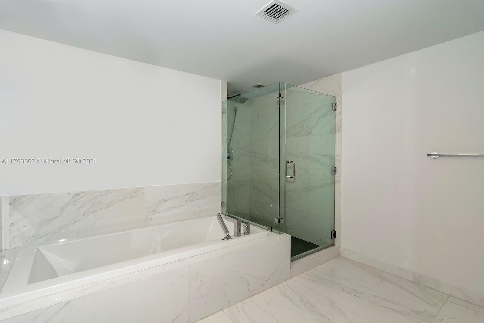 Real estate property located at 400 Sunny Isles Blvd #919, Miami-dade, 400 Sunny Isles Condo Eas, Sunny Isles Beach, FL