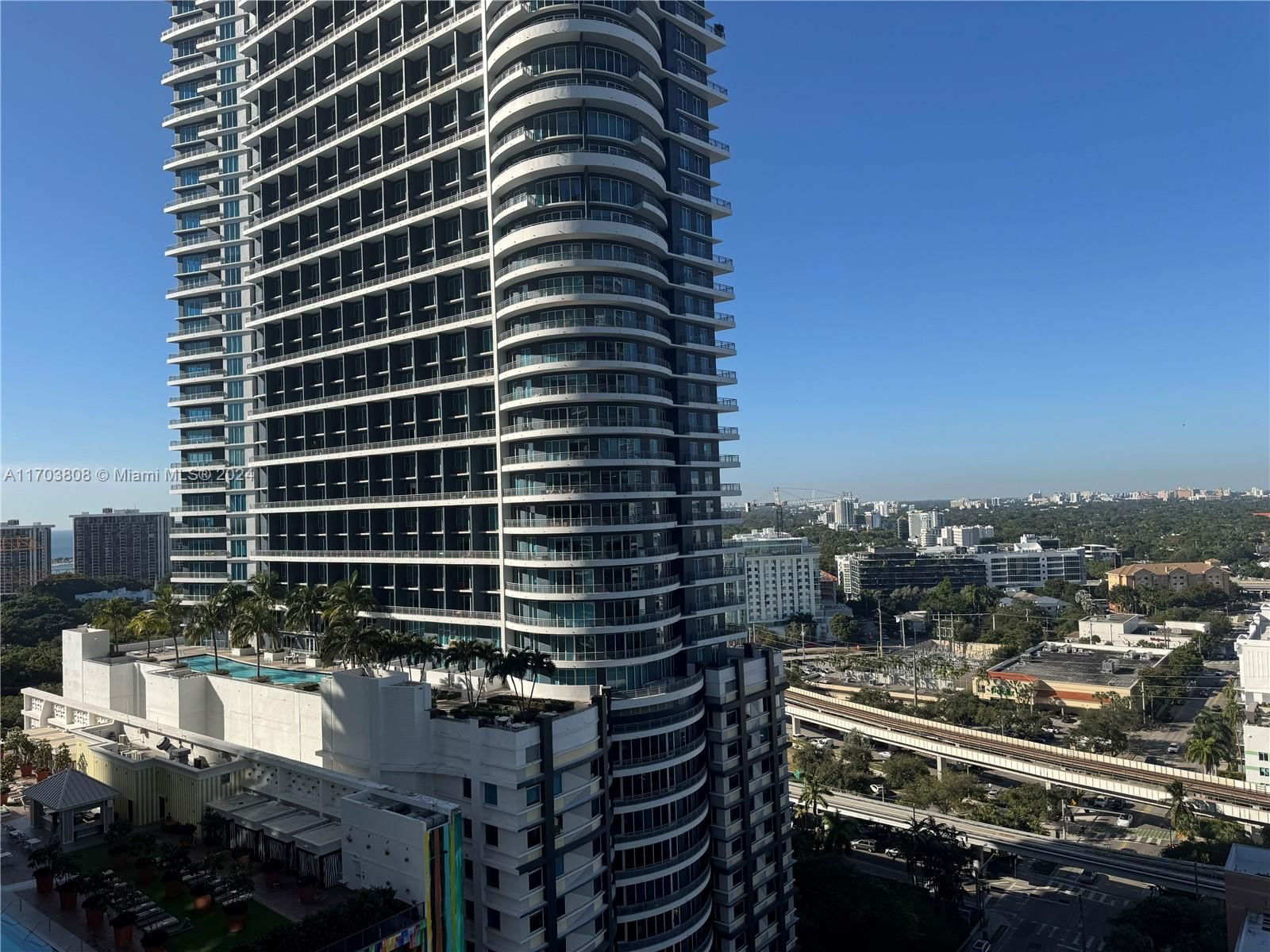 Real estate property located at 1250 Miami Ave #2003, Miami-Dade, VUE AT BRICKELL CONDO, Miami, FL