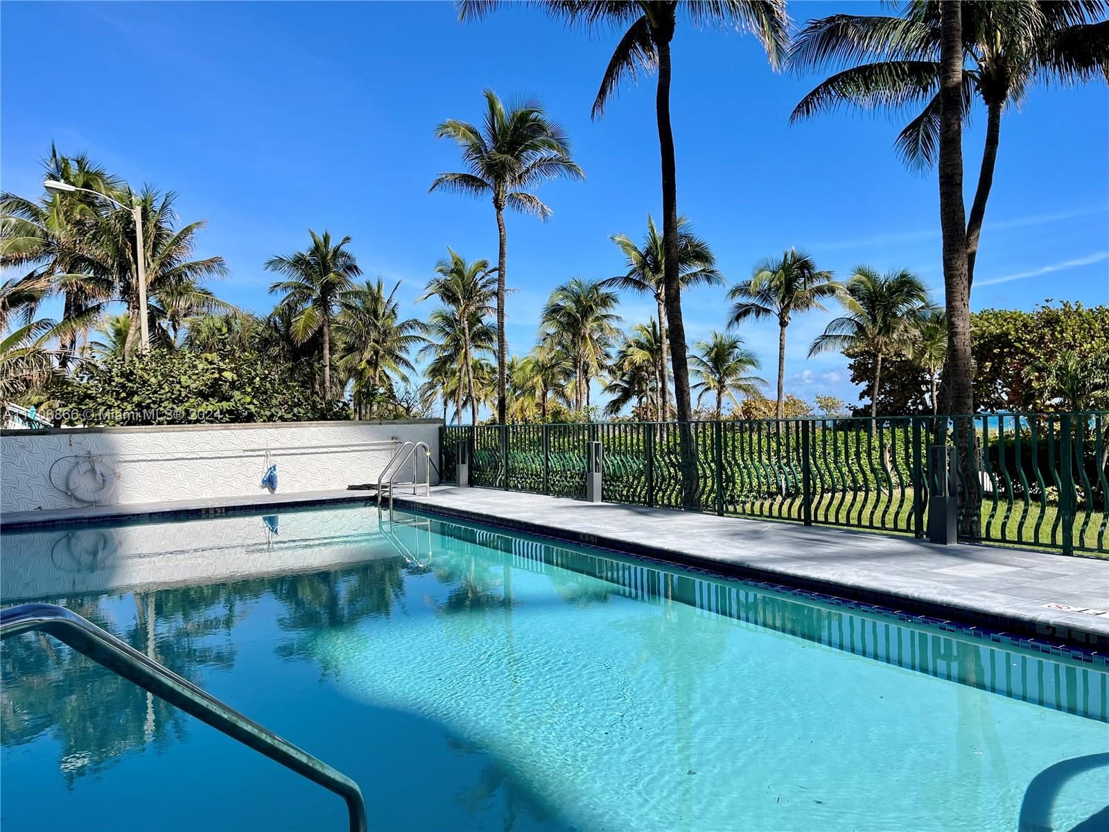 Real estate property located at 9195 Collins Ave #1013, Miami-dade, Carlisle On The Ocean, Surfside, FL