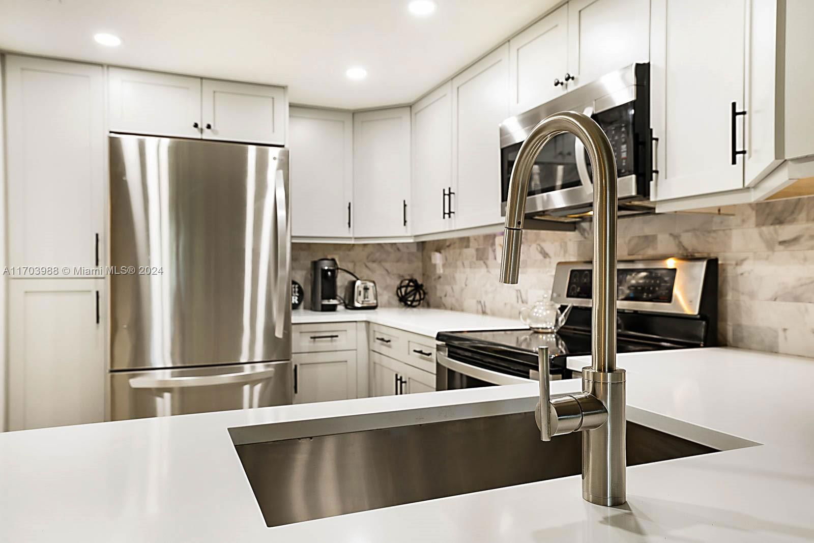 Real estate property located at 9050 28th St #116, Broward, Country Village Condo, Coral Springs, FL
