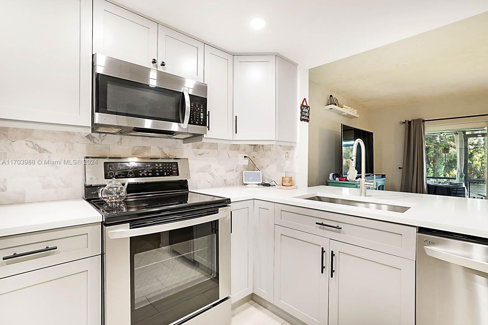 Real estate property located at 9050 28th St #116, Broward, Country Village Condo, Coral Springs, FL
